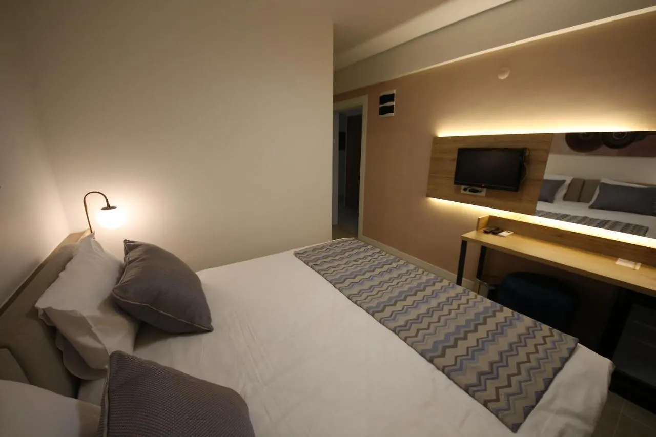 Spilos Guemuelduer Hotel İzmir 0*,